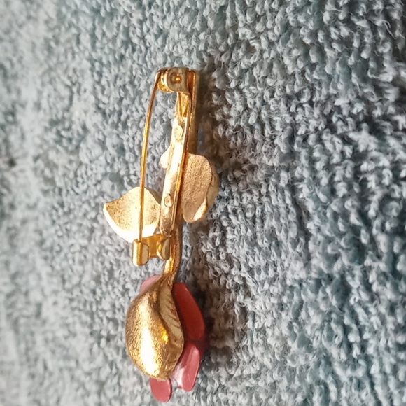 Red Rose Gold Pin - Picture 3 of 3